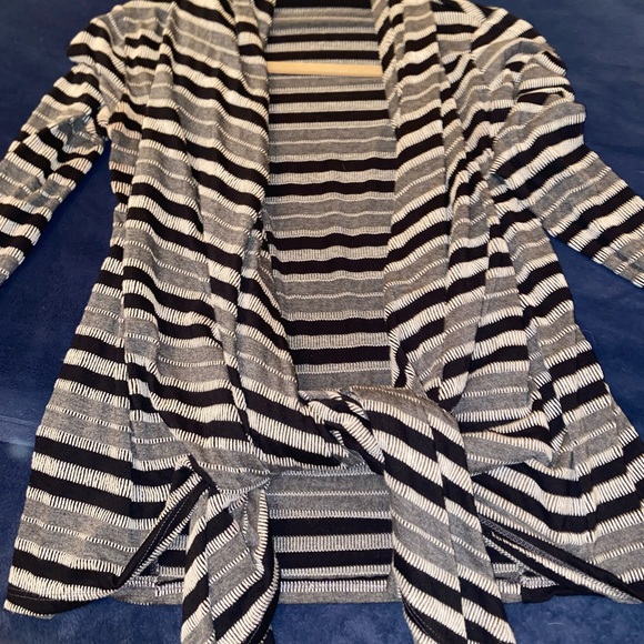 Gianni Bini open lightweight cardigan size small - Picture 9 of 15